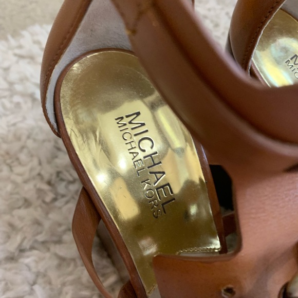 Michael Kors sandals. New. Size 7. - Picture 3 of 6